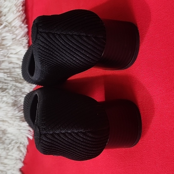 Vivaia Melody Women's Elegant Black  Heels - Picture 3 of 9